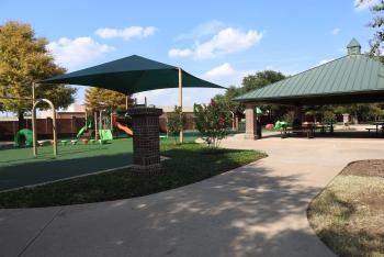 Picture of Les Lacs Playground and Pavilion